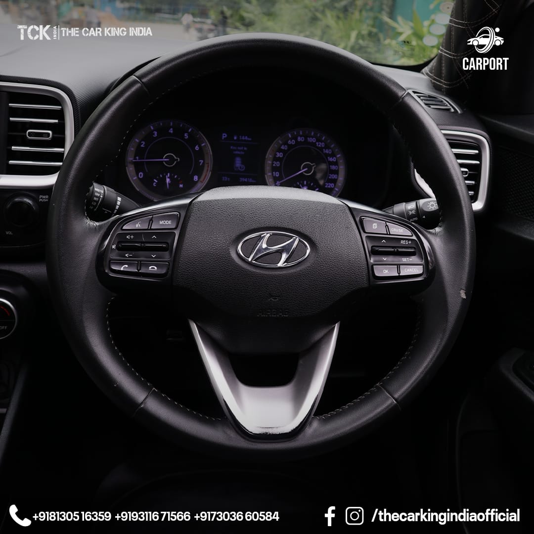 Used HYUNDAI VENUE 2019 silver - photo 8