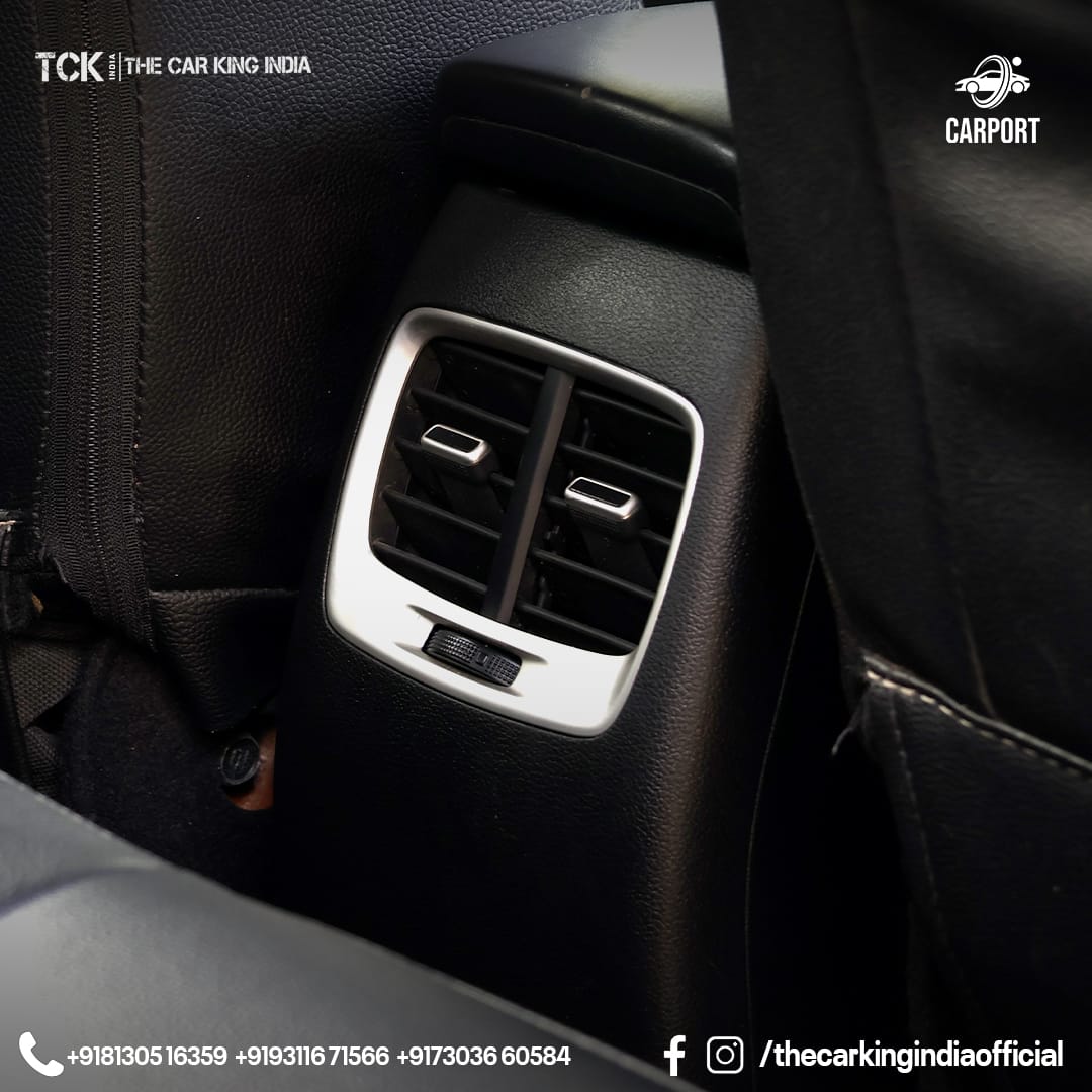 Used HYUNDAI VENUE DCT SX+ AT 2019 silver - photo 8