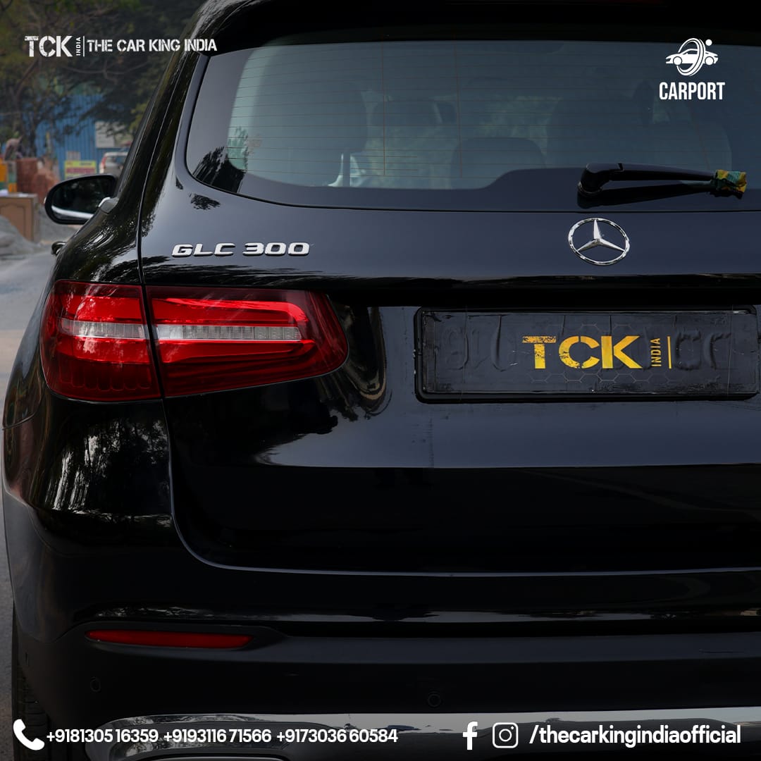 Used MERCEDES BENZ GLC 300 2018 black - photo 9