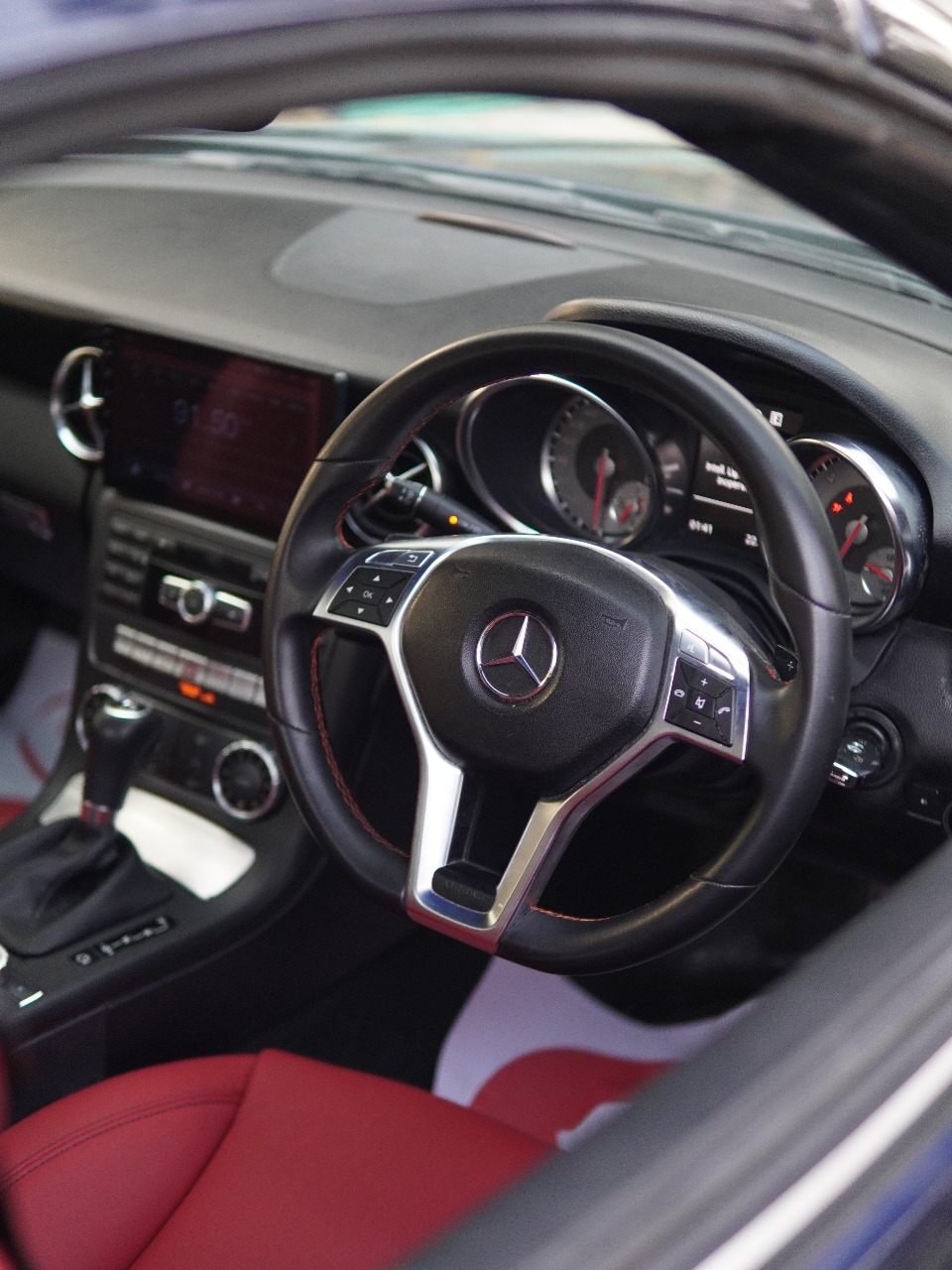 Used MERCEDES SLK 2012 blue - photo 7