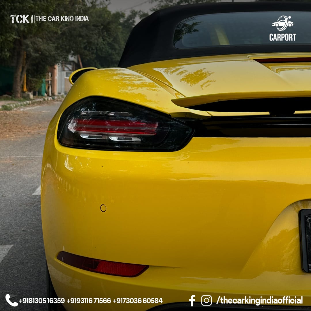 Used PORSCHE 718 BOXSTER 2021 yellow - photo 8
