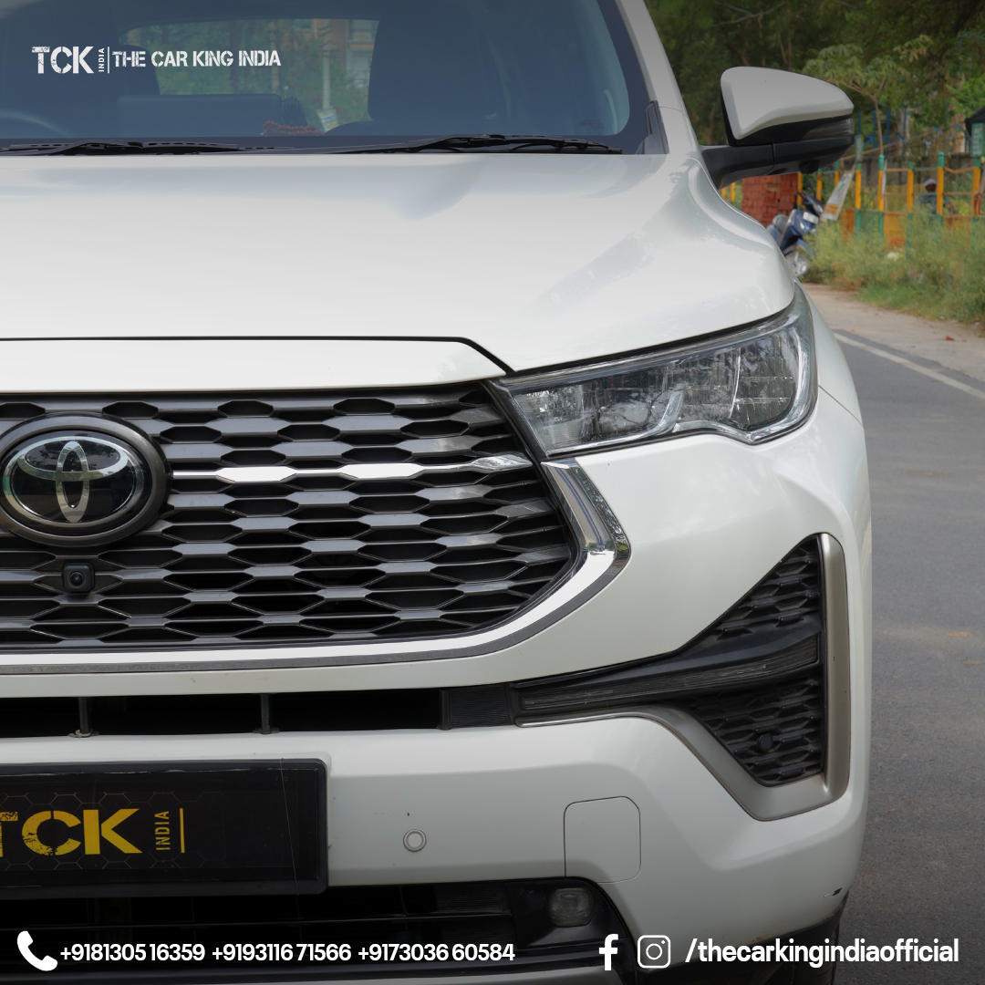 Used TOYOTA INNOVA HYCROSS ZX(O) 2025 white - photo 2