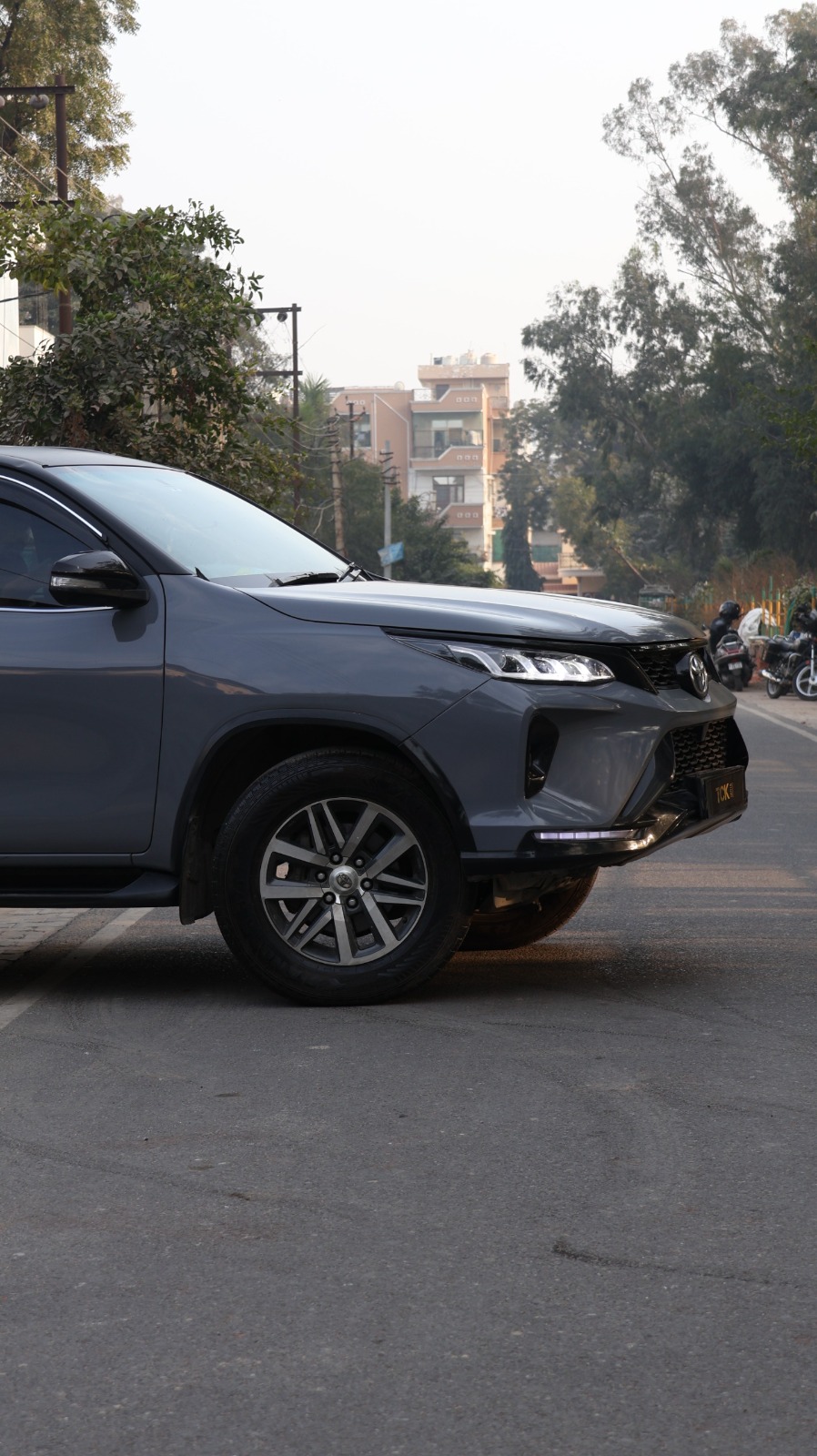 Used TOYOTA FORTUNER 4*2 MANUAL 2017 grey - photo 3